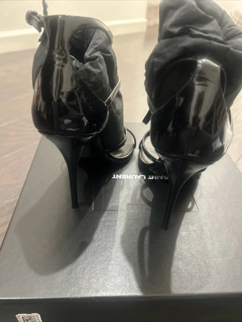 Saint Laurent YSL Cassandra 100 Patent Leather Sandals Heel Black 39 & 40 $1450 - Picture 6 of 8